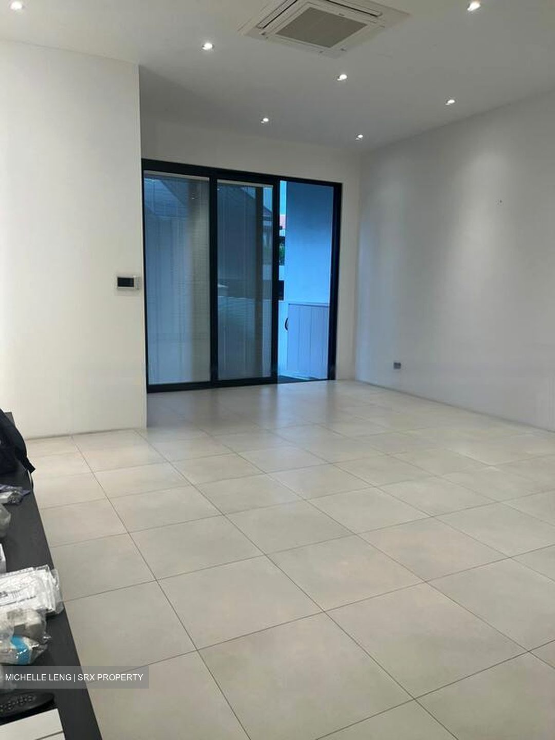 Hougang Avenue 1 (D19), Terrace #475851341